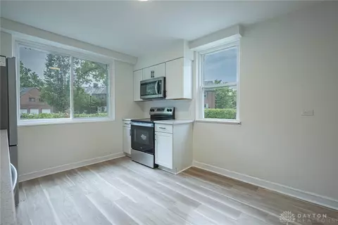 Kitchen - 1 Belknap Pl, Cincinnati, OH 45218 photo 3 of 3