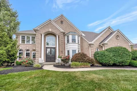 7182 Saint Ives Pl, West Chester, OH 45069
