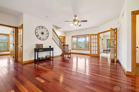 Living - 7373 Crowl Rd, De Graff, OH 43318 photo 5 of 6