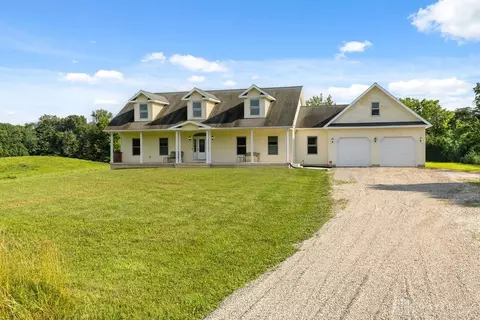 Exterior - 7373 Crowl Rd, De Graff, OH 43318 photo 11 of 29