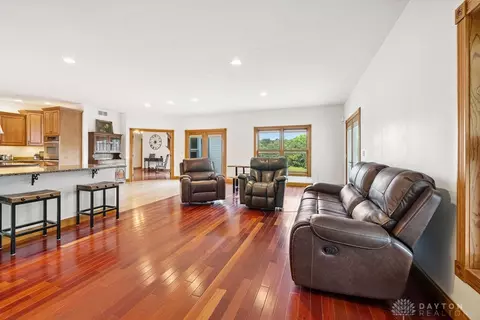 Living - 7373 Crowl Rd, De Graff, OH 43318 photo 3 of 6
