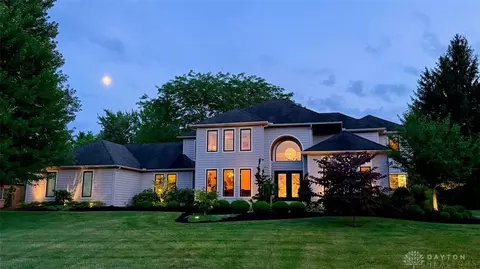 525 Heatherwoode Cir, Springboro, OH 45066