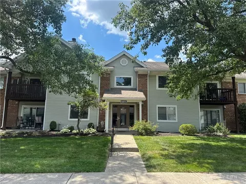1411 Lake Pointe Way #8, Washington Township, OH 45459