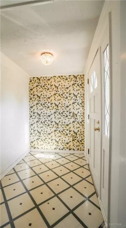 Entry Way - 928 E Stroop Rd, Kettering, OH 45429 photo 1 of 1