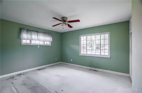Bedroom - 928 E Stroop Rd, Kettering, OH 45429 photo 2 of 8