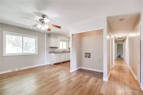 Living - 500 Clareridge Ln, Dayton, OH 45458 photo 8 of 9