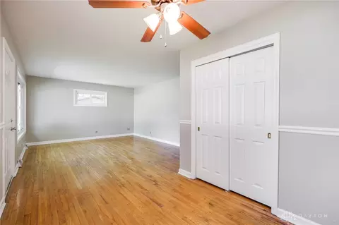 Living - 500 Clareridge Ln, Dayton, OH 45458 photo 5 of 9