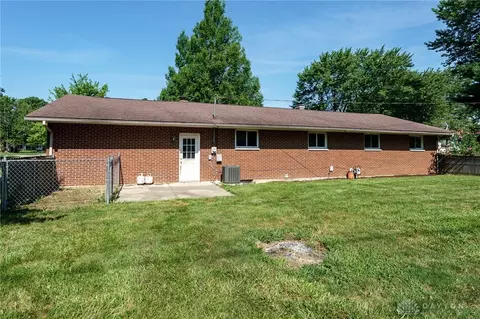 Exterior - 500 Clareridge Ln, Dayton, OH 45458 photo 6 of 8