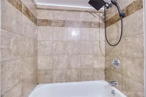 Bath - 500 Clareridge Ln, Dayton, OH 45458 photo 3 of 4