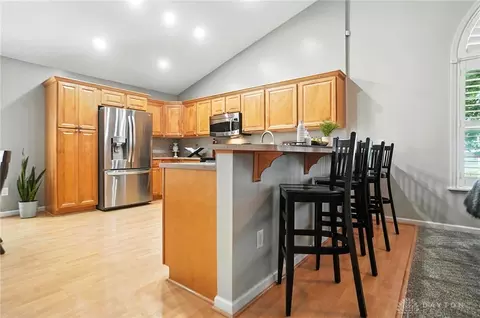 Kitchen - 25 Kitty Hawk Dr, Springboro, OH 45066 photo 7 of 7