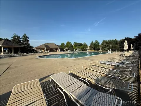 Exterior - 25 Kitty Hawk Dr, Springboro, OH 45066 photo 6 of 10