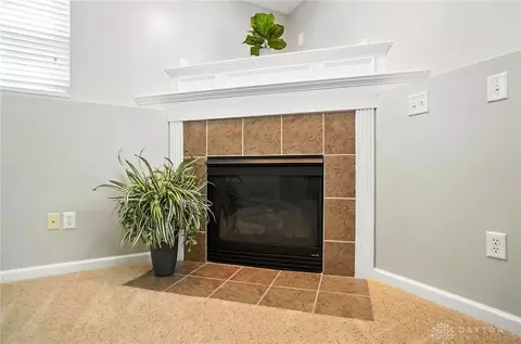 Living - 25 Kitty Hawk Dr, Springboro, OH 45066 photo 3 of 6