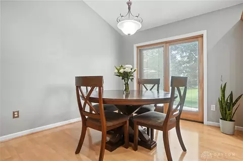 Dining - 25 Kitty Hawk Dr, Springboro, OH 45066 photo 5 of 5