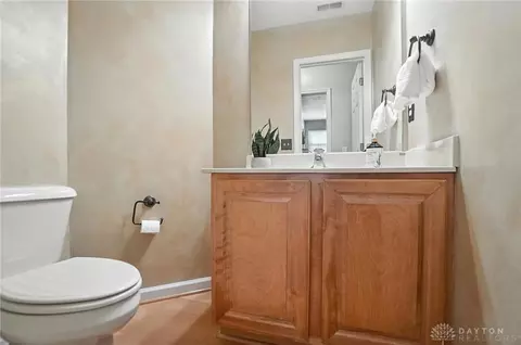 Entry Way - 25 Kitty Hawk Dr, Springboro, OH 45066 photo 6 of 7