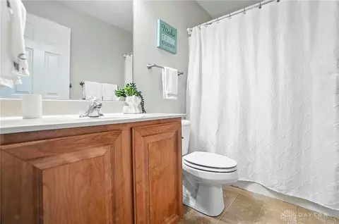 Bath - 25 Kitty Hawk Dr, Springboro, OH 45066 photo 6 of 8