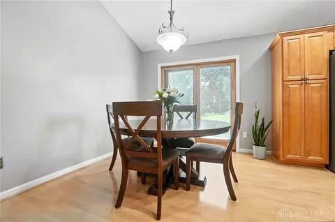 Dining - 25 Kitty Hawk Dr, Springboro, OH 45066 photo 4 of 5