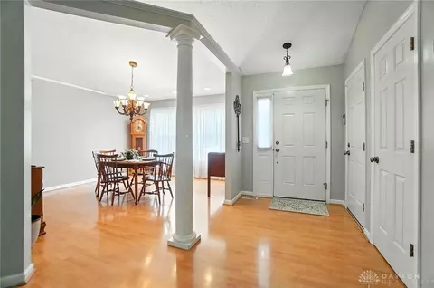 Entry Way - 25 Kitty Hawk Dr, Springboro, OH 45066 photo 3 of 7