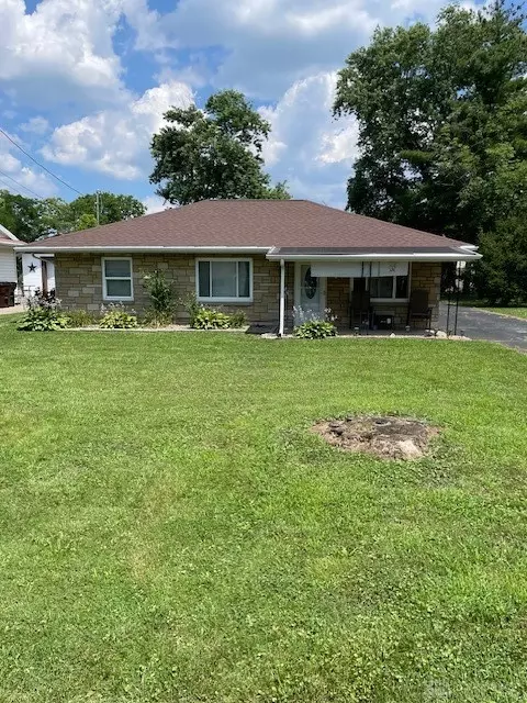 8120 Lawrence Dr, West Chester, OH 45069