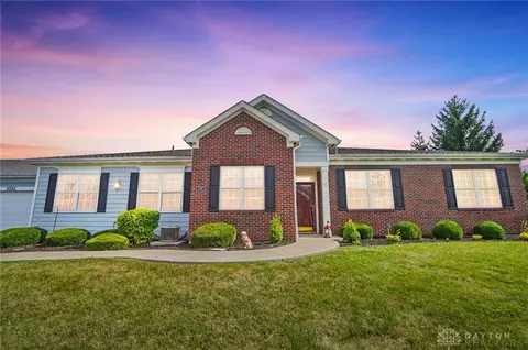 2722 Cedarbrook Way, Beavercreek, OH 45431