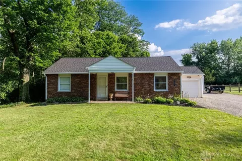 1097 Trudy Ct, Lebanon, OH 45036