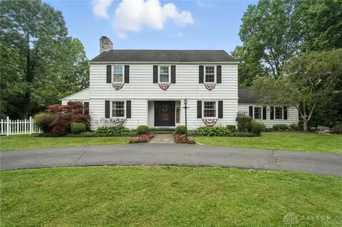 650 Swailes Rd, Troy, OH 45373