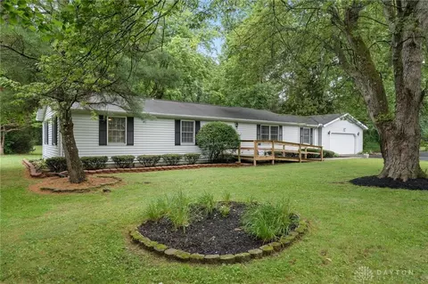 11598 Highland Hls, Hillsboro, OH 45133