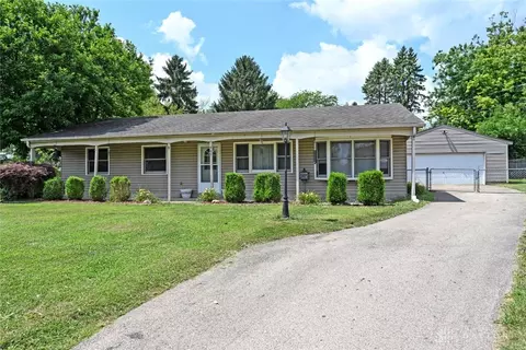 405 Parsons Ct, Englewood, OH 45322