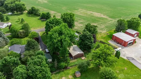 4065 Apache Trl, Jamestown, OH 45335 photo 4