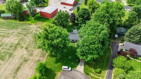 4065 Apache Trl, Jamestown, OH 45335 photo 3