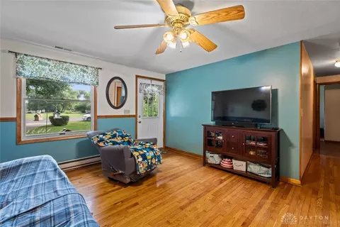 4065 Apache Trl, Jamestown, OH 45335 photo 8