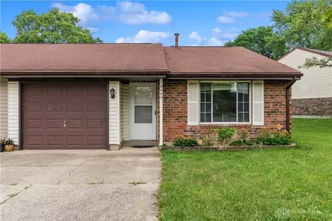 9480 Arboridge Ln, Miamisburg, OH 45342