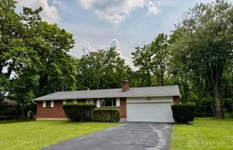 3293 Claydor Dr, Dayton, OH 45431
