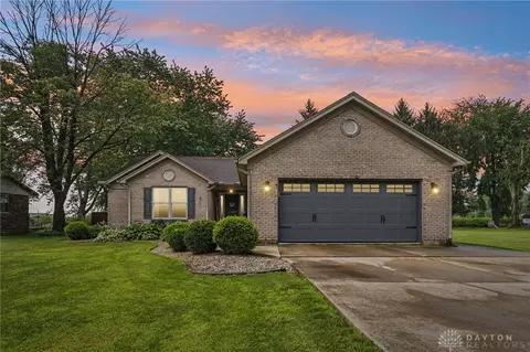 4087 Navajo Trl, Jamestown, OH 45335