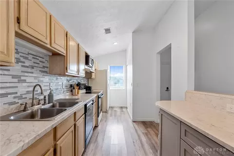 Kitchen - 6690 Wareham Ct, Dayton, OH 45459 photo 2 of 3