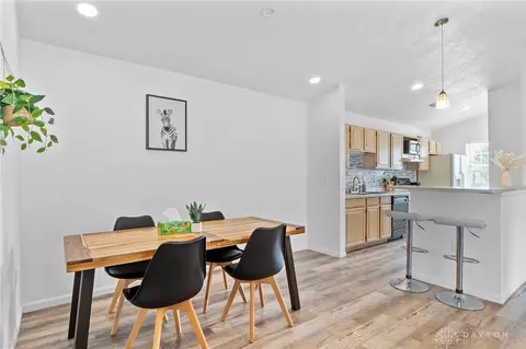 Dining - 6690 Wareham Ct, Dayton, OH 45459 photo 2 of 3