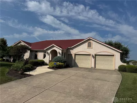109 Studebaker Ct, Brookville, OH 45309