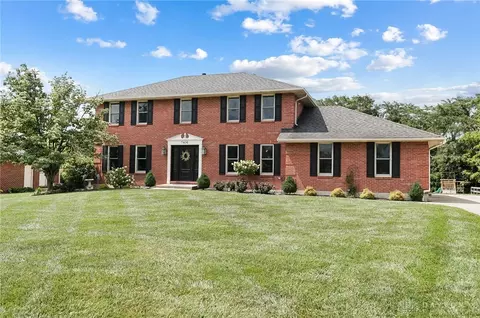 7406 Sussex Dr, West Chester, OH 45069