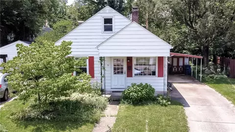 72 Thorpe Dr, Dayton, OH 45420