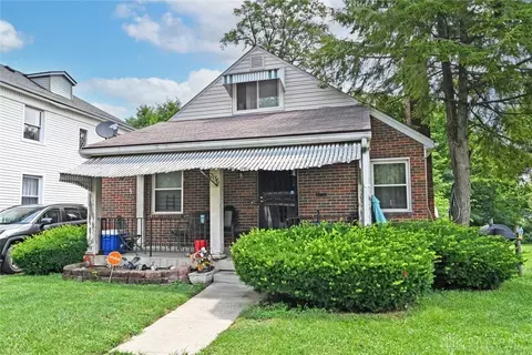 2136 Ravenwood Ave, Dayton, OH 45406