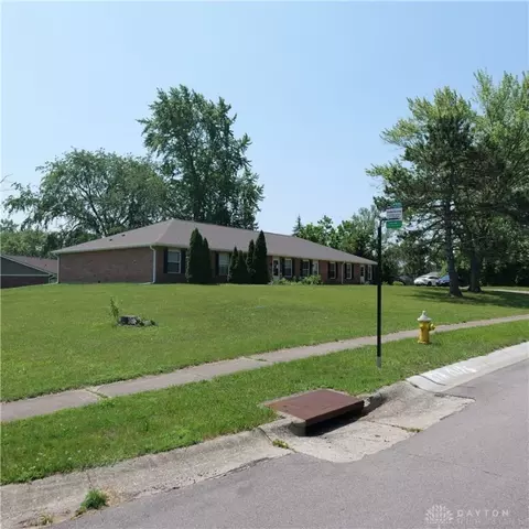9860 Mandel Dr, Centerville, OH 45458 photo 8