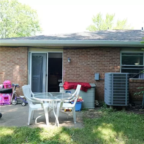 9860 Mandel Dr, Centerville, OH 45458 photo 14