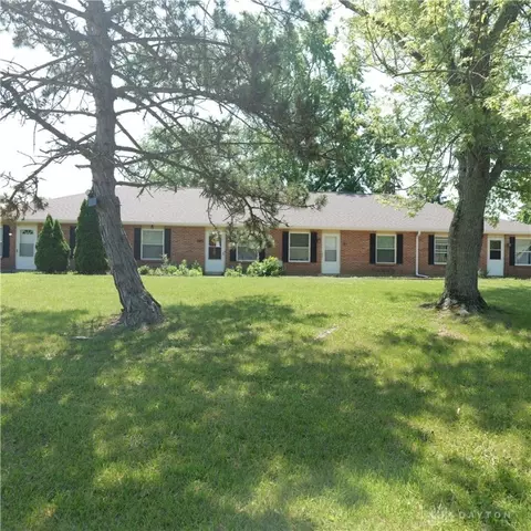 9860 Mandel Dr, Centerville, OH 45458