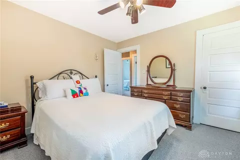 1012 Greenridge Dr, Kettering, OH 45429 photo 24