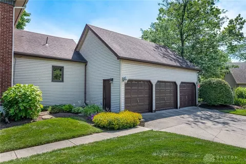 1012 Greenridge Dr, Kettering, OH 45429 photo 32