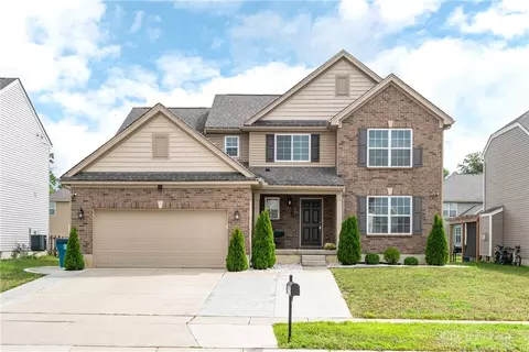 3078 White Ash Dr, Tipp City, OH 45371