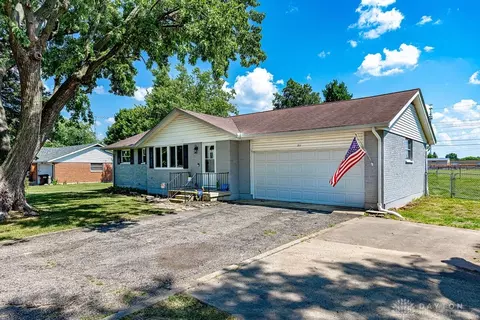 211 Romadoor Ave, Eaton, OH 45320