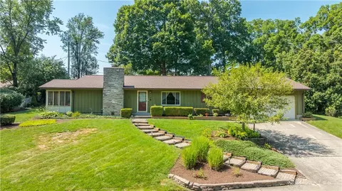 977 Crestwood Hills Dr, Vandalia, OH 45377