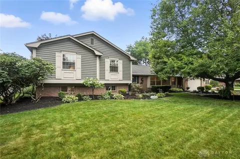 1560 Frontier Ct, Dayton, OH 45458
