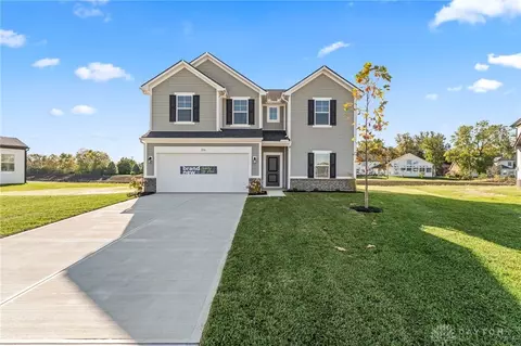 1216 Wind Rock Ct, Tipp City, OH 45371