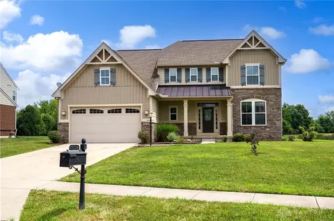 9728 Crooked Creek Dr, Centerville, OH 45458